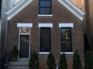 2337 W Lyndale St #1, Chicago, IL 60647