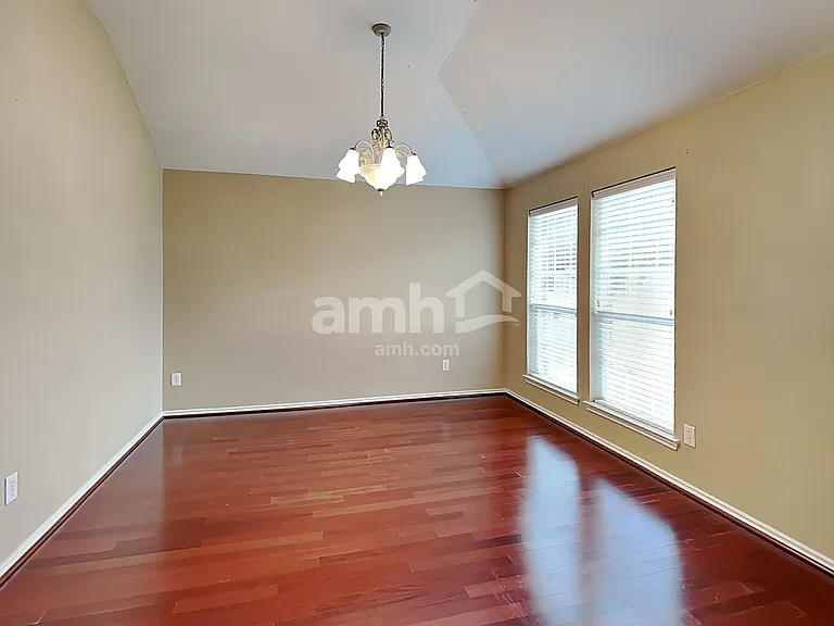 2729 Lone Ranger Trl — Photo 8