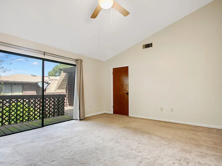 611 Olympic Dr #B-4 — Photo 9