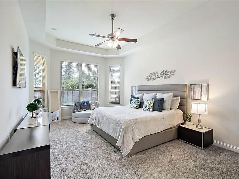 8915 Leaning Hollow Ln #8915 — Photo 7