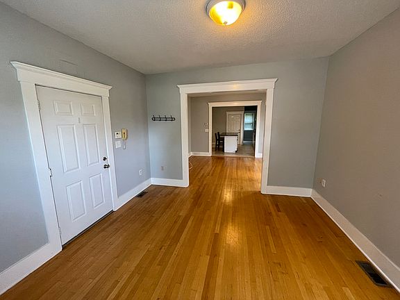 4th image of 172 Foster St #1