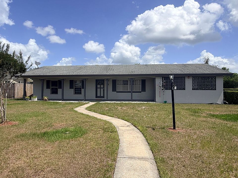 1st image of 385 E Wildmere Ave