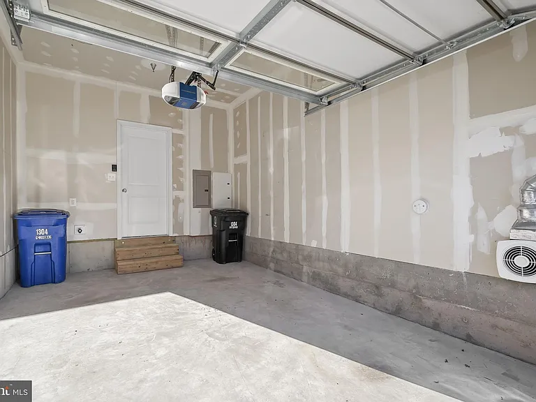 1304 Ribbon Limestone Ter SE — Photo 24