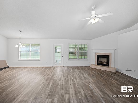 2nd image of 306 Monteith Oaks Dr