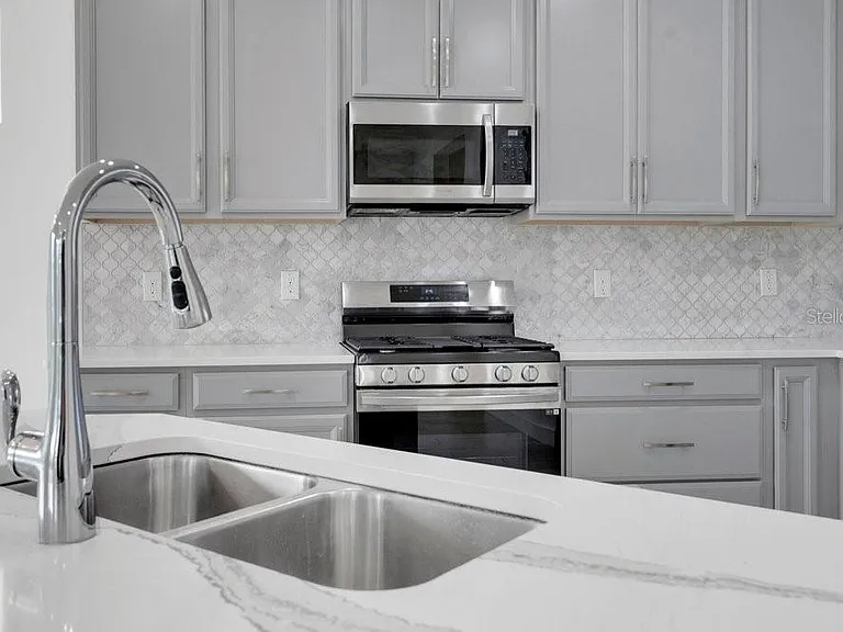 6214 Sea Amber Ln — Photo 10