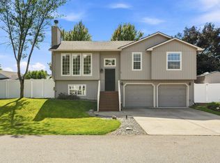 18910 E Augusta Ln, Greenacres, WA 99016