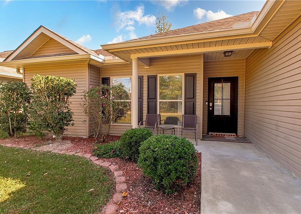 1st image of 40372 Skylar Ln