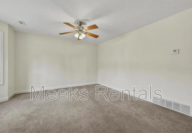 Ariel Pointe Townhomes — Photo 14