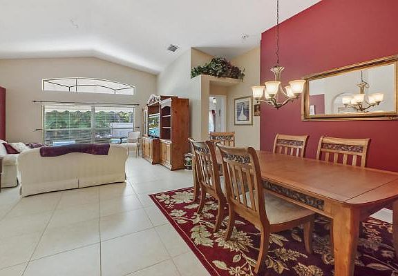 Home For Sale In Maple Isle