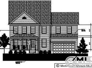 6 Eagle Ln, Lakewood, NJ 08701