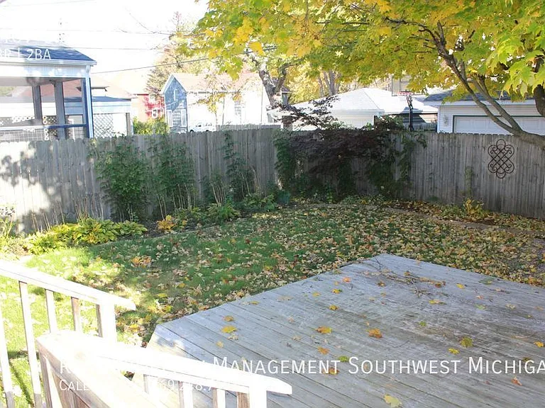 1407 S State St — Photo 18