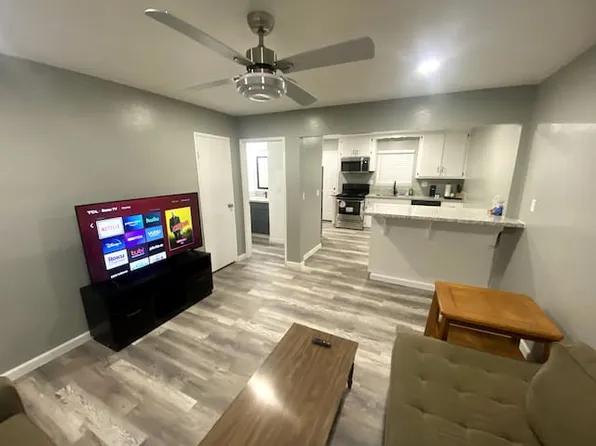 519 E Ridgecrest Blvd 4-Plex