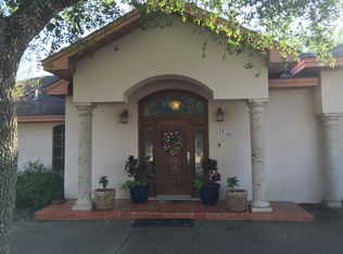 1410 E 6th St, Roma, TX 78584