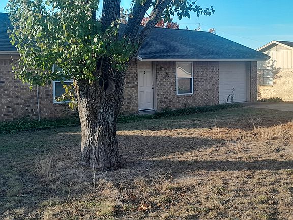 2nd image of 3410 Jewell Dr