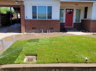 582 W Mountain View Ave, Woodlake, CA 93286
