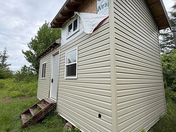 2nd image of N Wallace Bay Rd