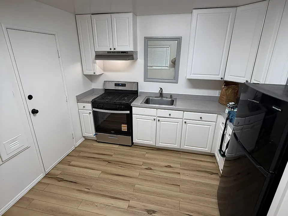 85 Citrus Ave #5