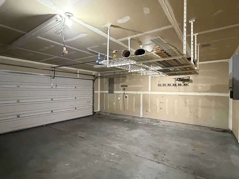 2421 S Arthur Ct — Photo 17