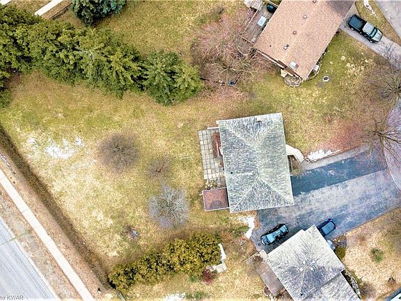2nd image of 442 Blythwood Pl