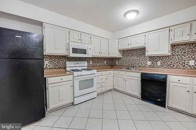15009 Cardin Pl — Photo 2