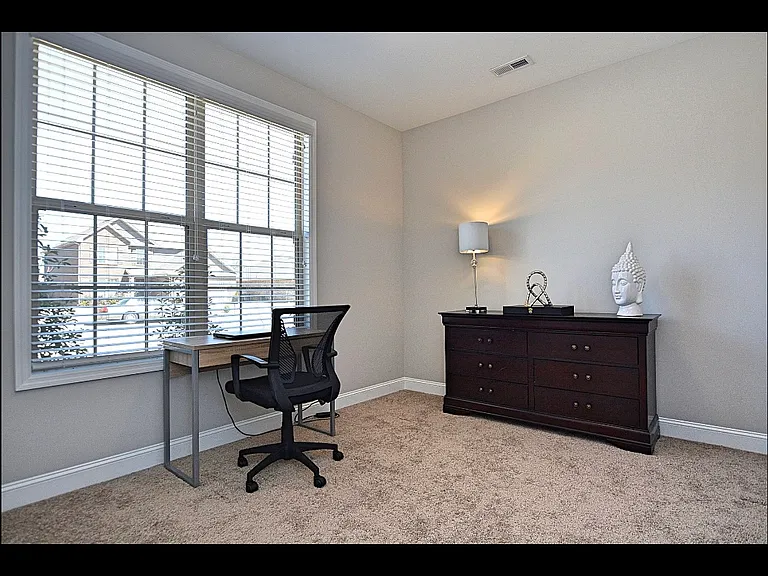 605 Summerdawn Pl — Photo 5