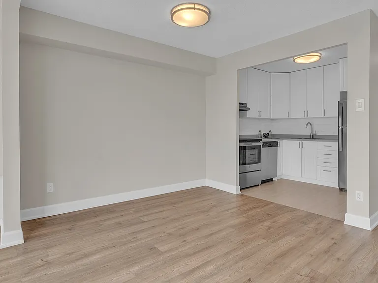 99 Sidney St — Photo 7