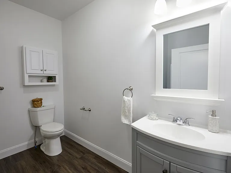 4-Bedroom , 2 Bathroom