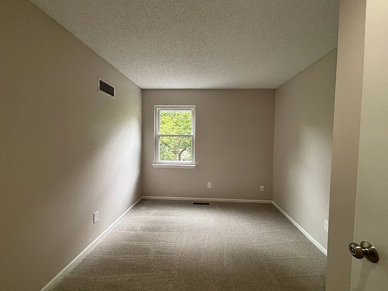 14723 S Wyandotte Dr — Photo 15
