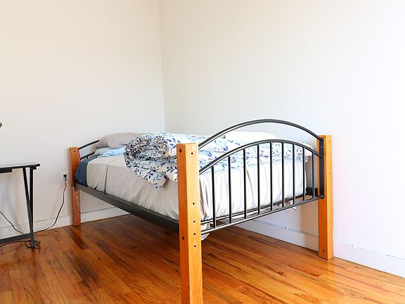 5th image of 119 Hart St APT 04A