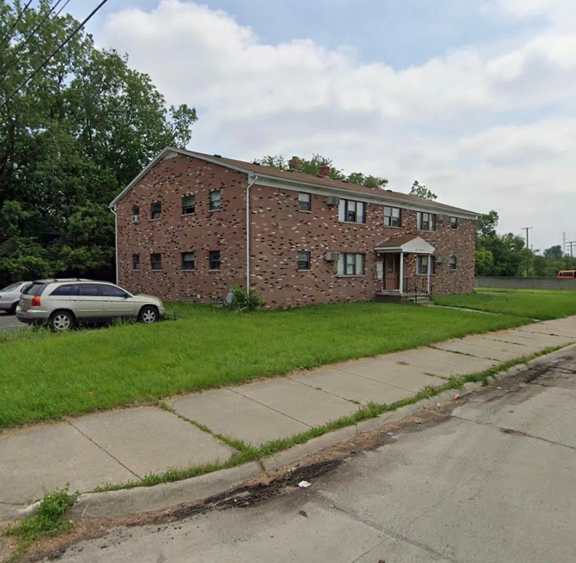 2 bed, 800 sqft, $1,000 — Photo 1