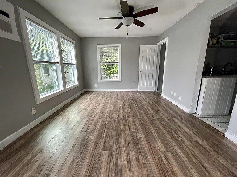 107 Washington St #5 — Photo 7