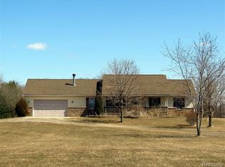 9190 Dixboro Rd, South Lyon, MI 48178