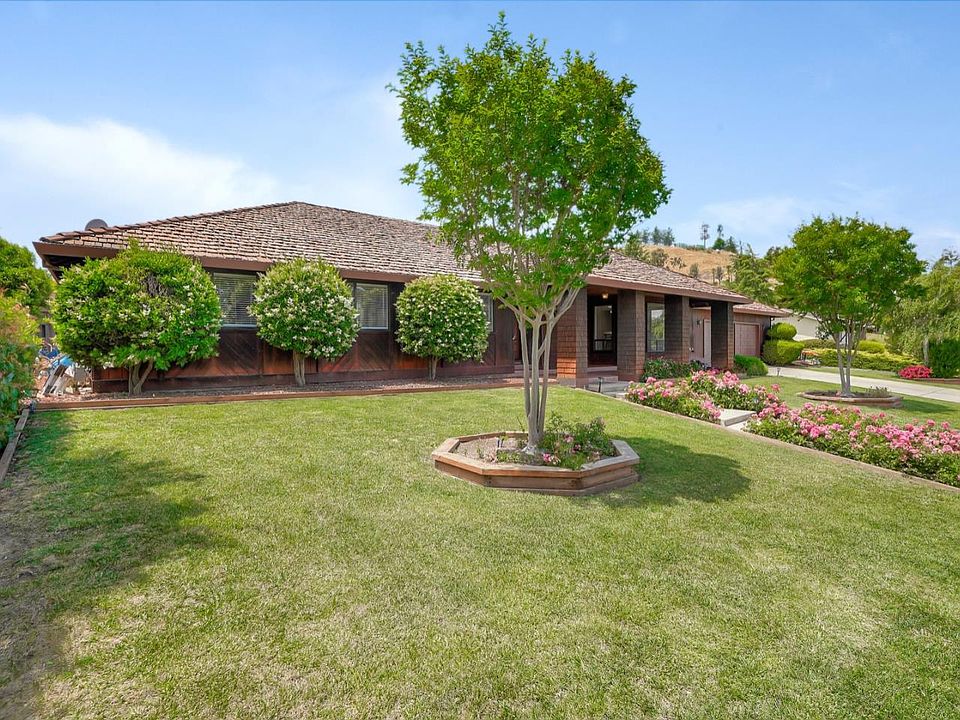 1st image of 750 Donald Dr