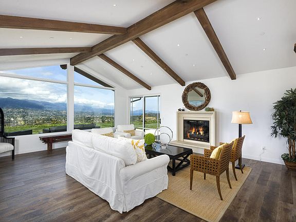 2nd image of 3639 Campanil Dr