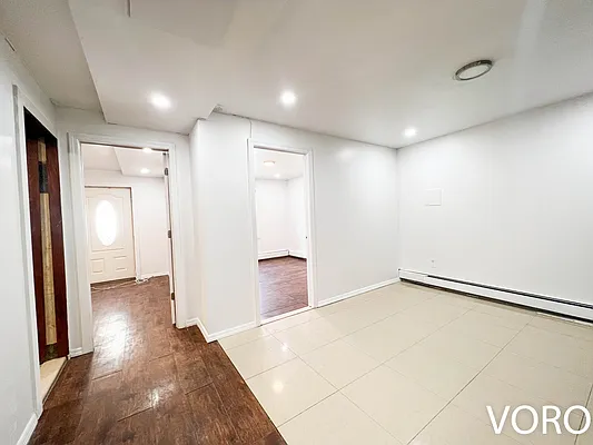 Rented by Voro, LLC | media 14