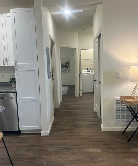 Thornwood Apartments — Photo 10