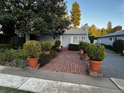 314 N Bowling Green Way, Los Angeles, CA, 90049