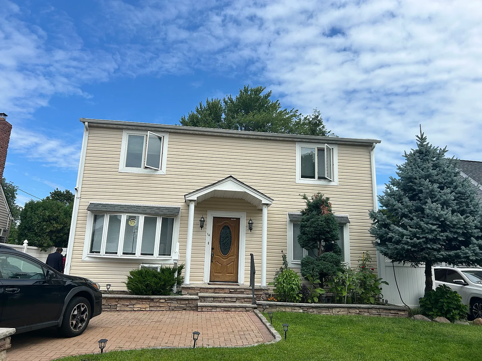 Arnold St, Hicksville — Photo 1