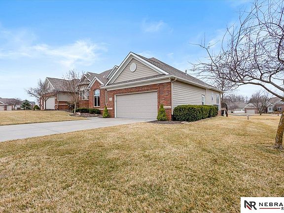 2nd image of 4860 Gleneagle Ct
