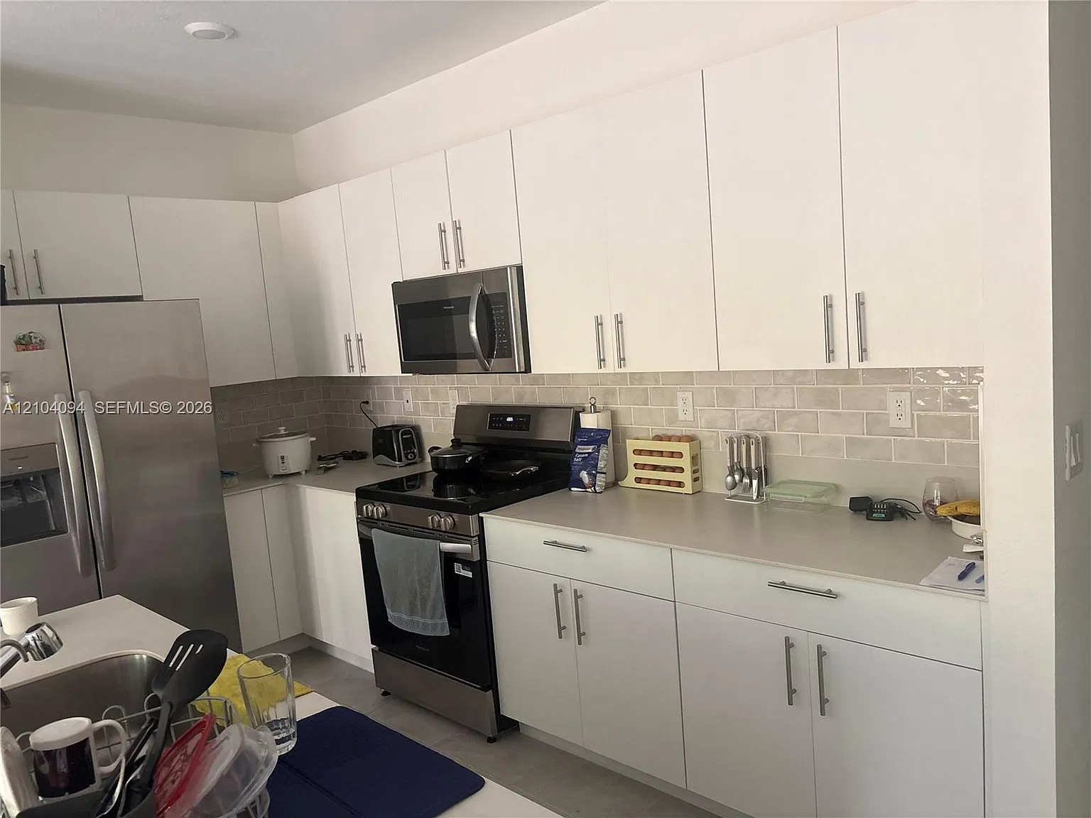 4 bed, 3.0 bath, 1615 sqft, $3,500 — Photo 3