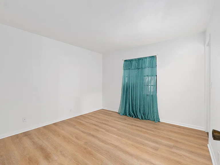 8479 NW 38th Dr — Photo 16