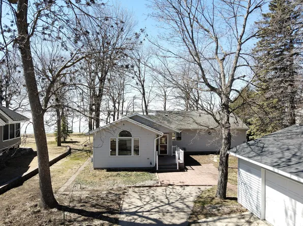1630 E Shore Dr, Detroit Lakes, MN 56501