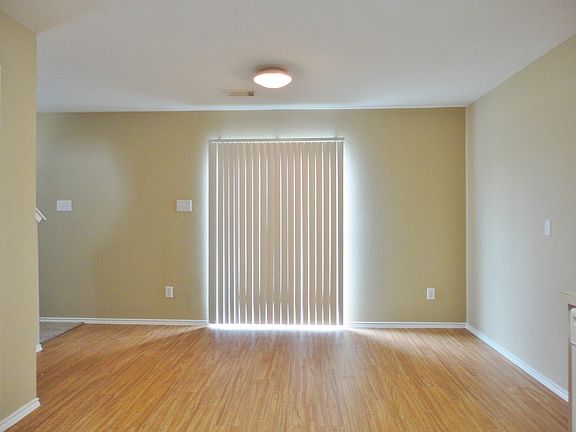 4th image of 4219 Heritagestone Dr