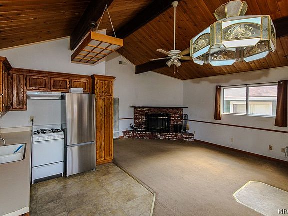 4th image of 2084 8th Ln