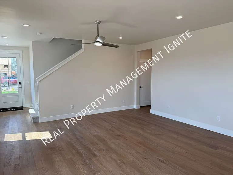 60948 SE Apollo Pl — Photo 7