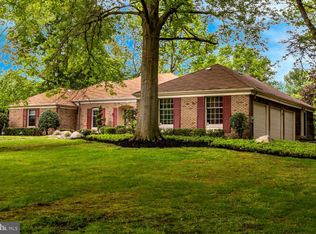 933 Fernwood Rd, Moorestown, NJ 08057