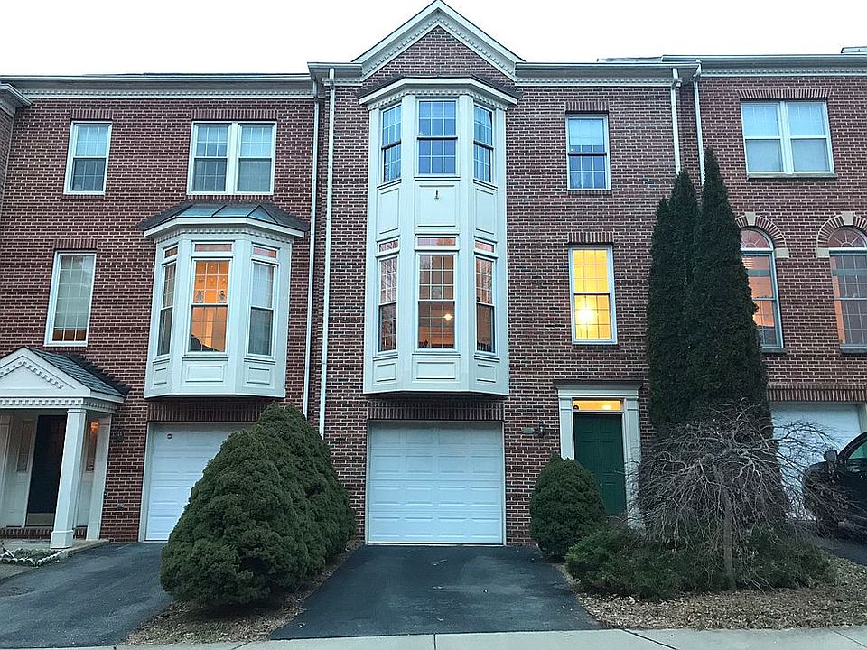 1st image of 544 Winding Rose Dr