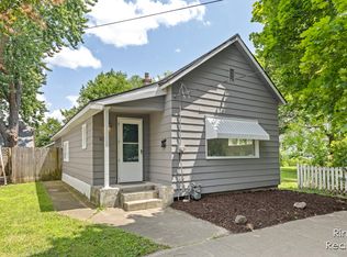1130 White Ave NW, Grand Rapids, MI 49504