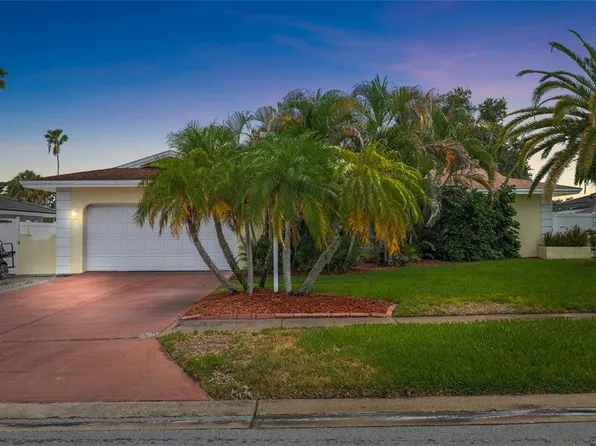 1070 McCarty St, Dunedin, FL 34698