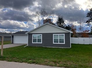 3695 Wren Dr, Traverse City, MI 49685